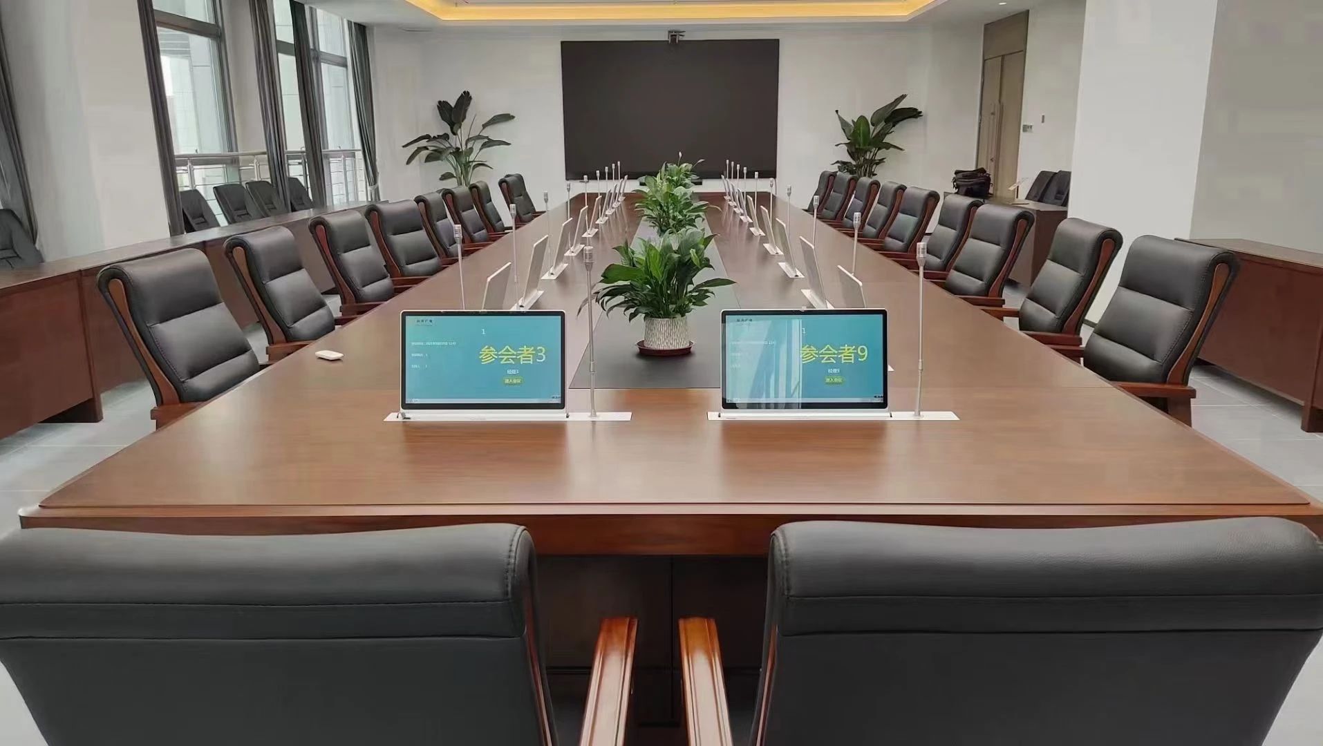 J9集团无纸化会议系统工程产品服务于校园会议室！